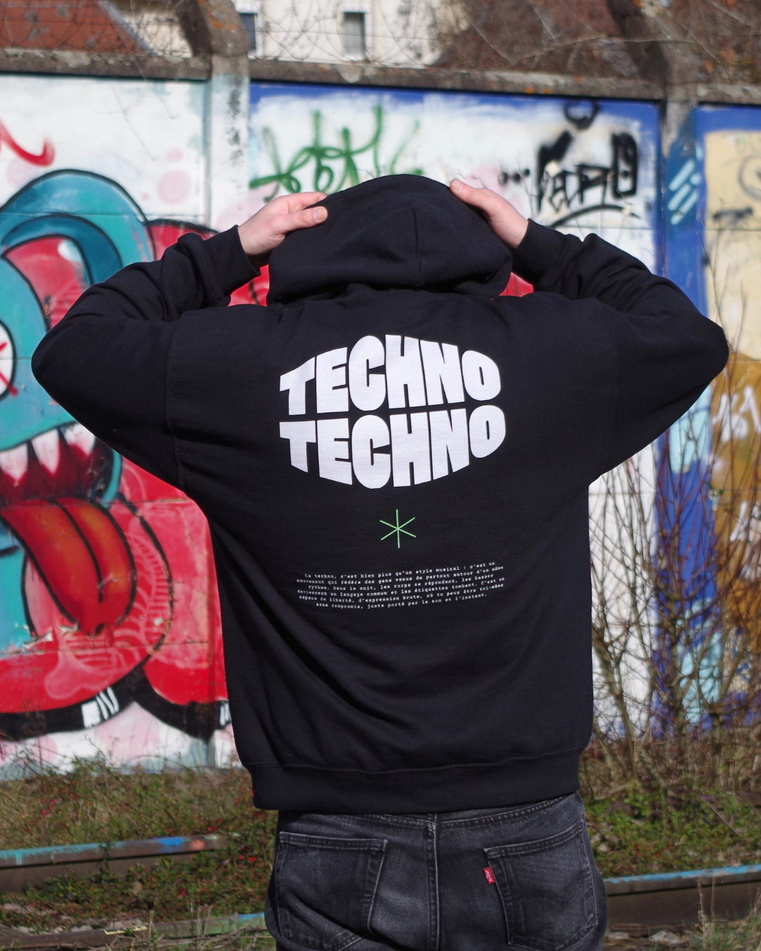 TECHNO TECHNO ✱ Sweat à capuche