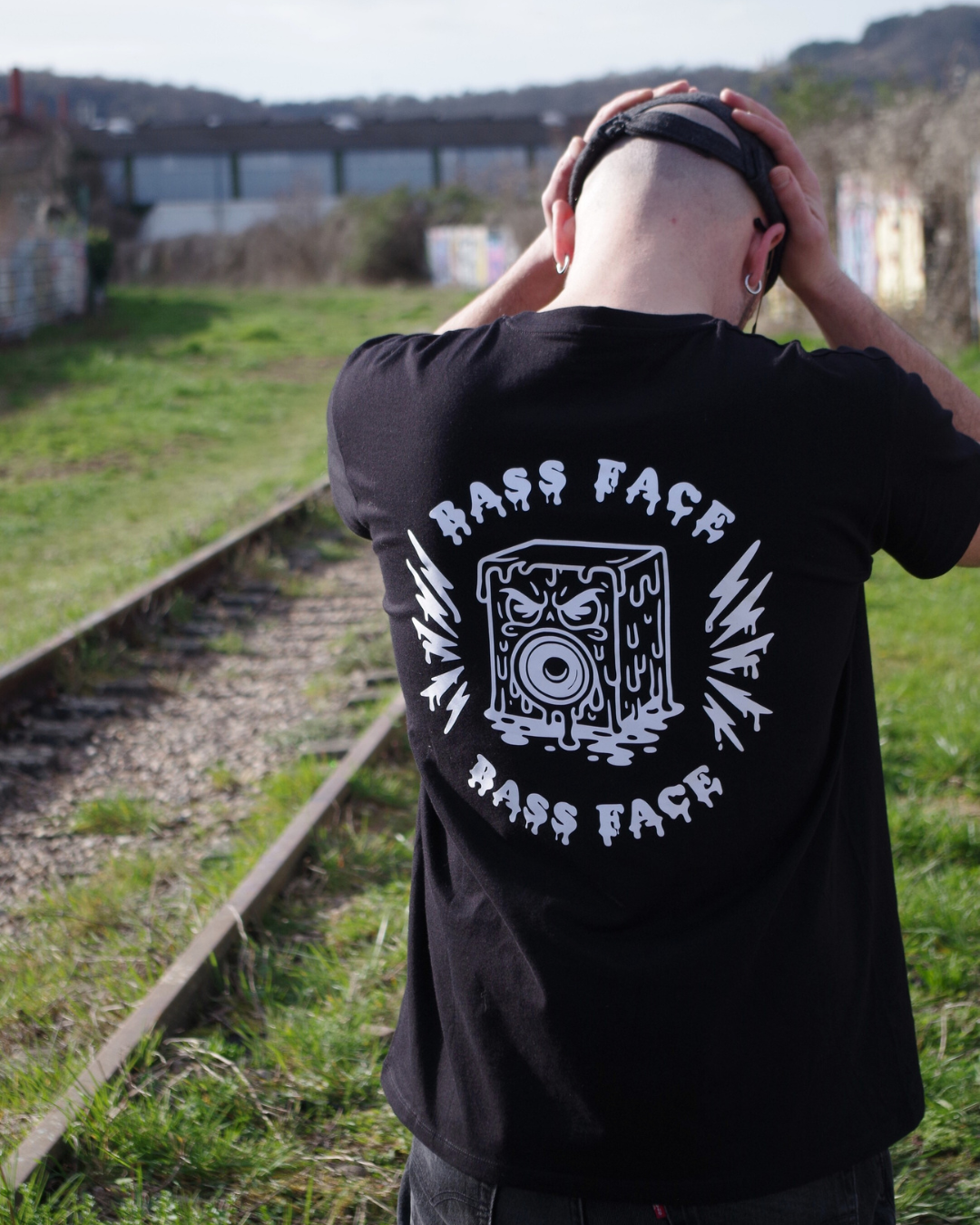 BASS FACE ✱ T-shirt
